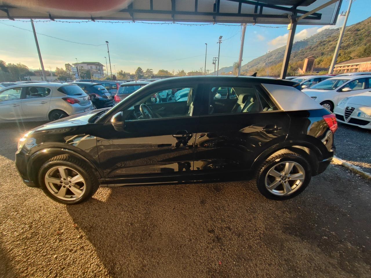 Audi Q2 30 TDI Business Design