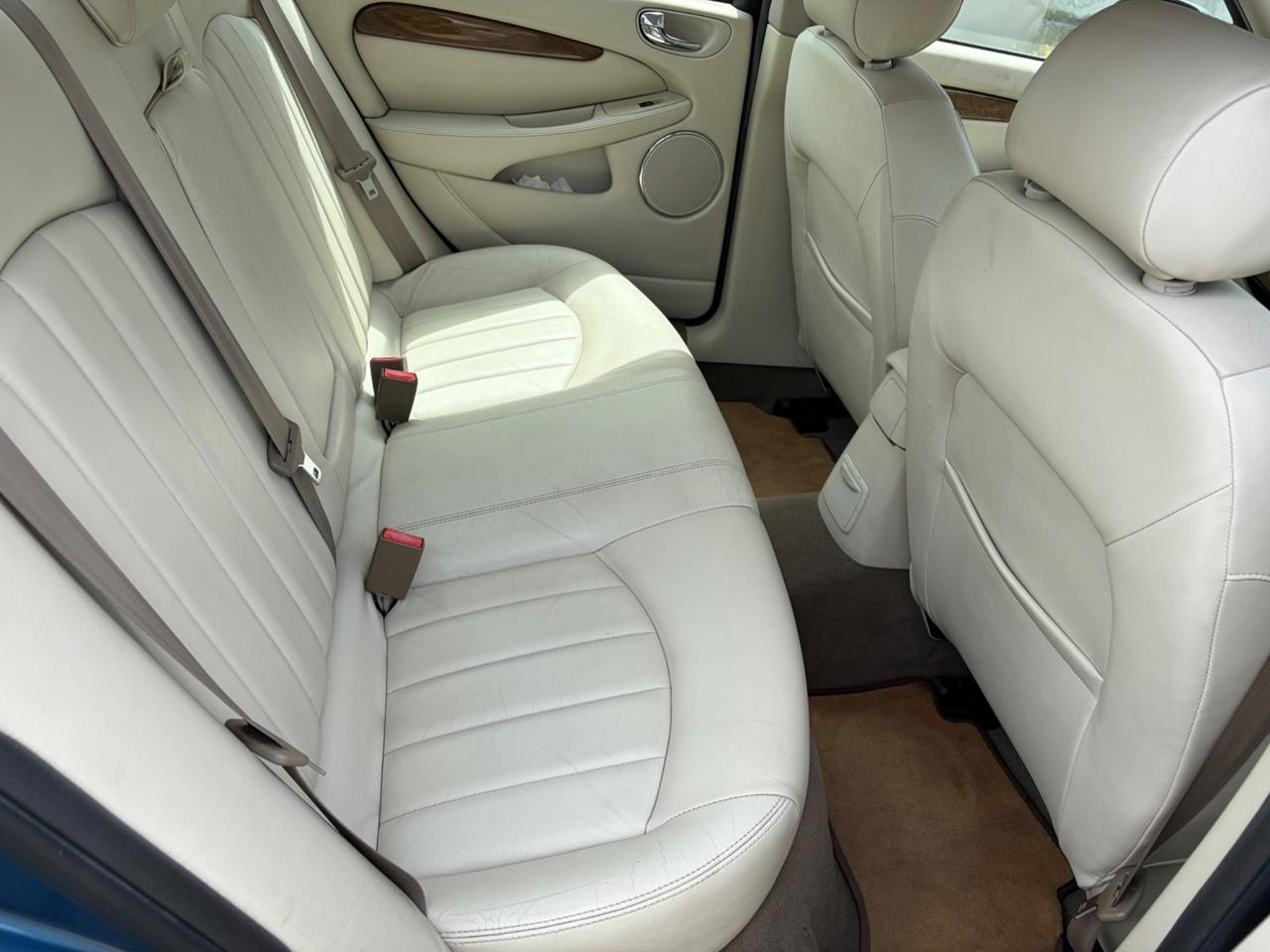 Jaguar X-Type 3.0 V6 24V
