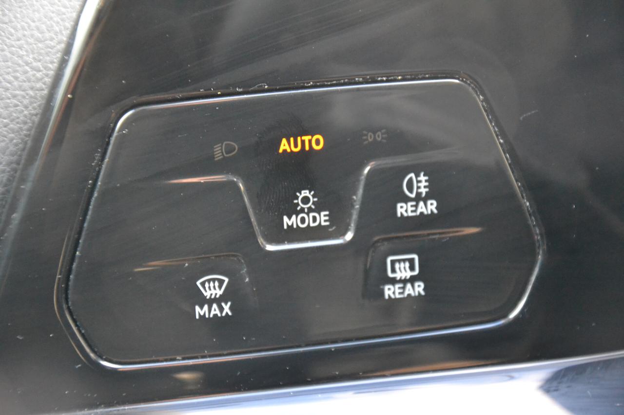 Volkswagen Golf Variant 2.0 TDI 150CV DSG NAVI+FULL LED+PDC+CRUISE ADATTIV