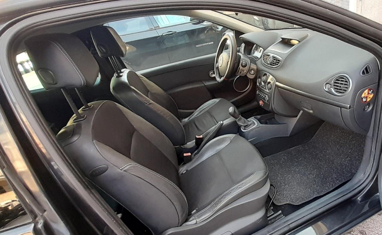 Renault Clio 1.2 16V 3 porte Le Iene