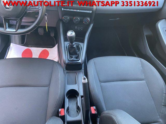 RENAULT Clio TCe 100 CV 5 porte Business
