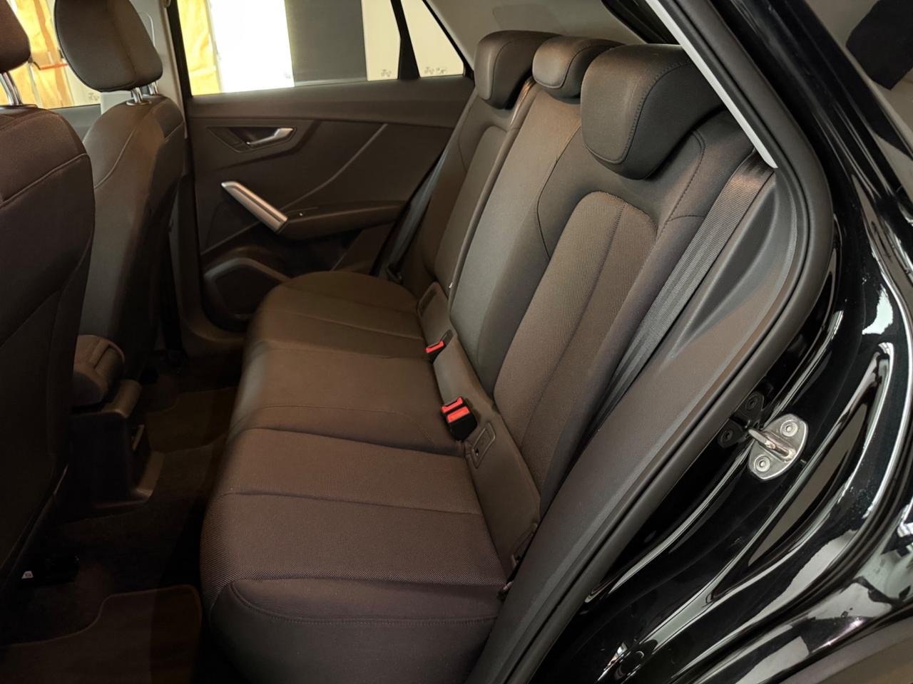 Audi Q2 35 TDI quattro S tronic Business