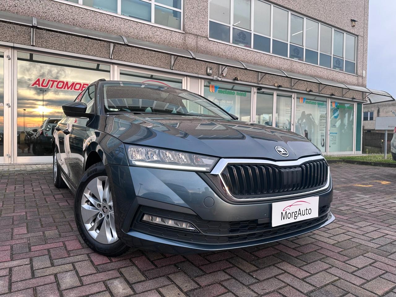 Skoda Octavia SW 2.0TDI 116CV DSG! FULL LED! NAVI! VIRTUAL COCKPIT