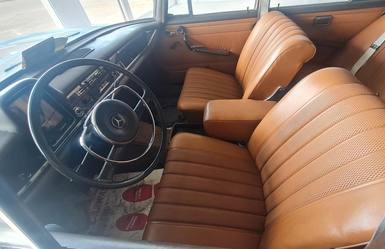 Mercedes-benz 230 W 110
