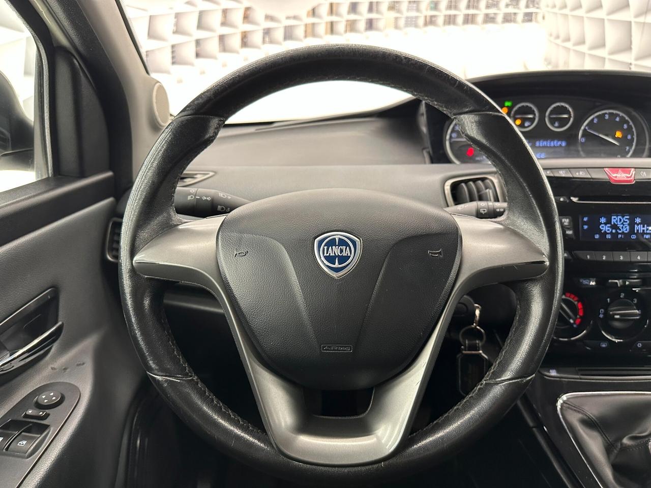 Lancia Ypsilon 1.2 69CV GPL-NEOPATENTANTI-KM CERTIFICATI-PERMUTE
