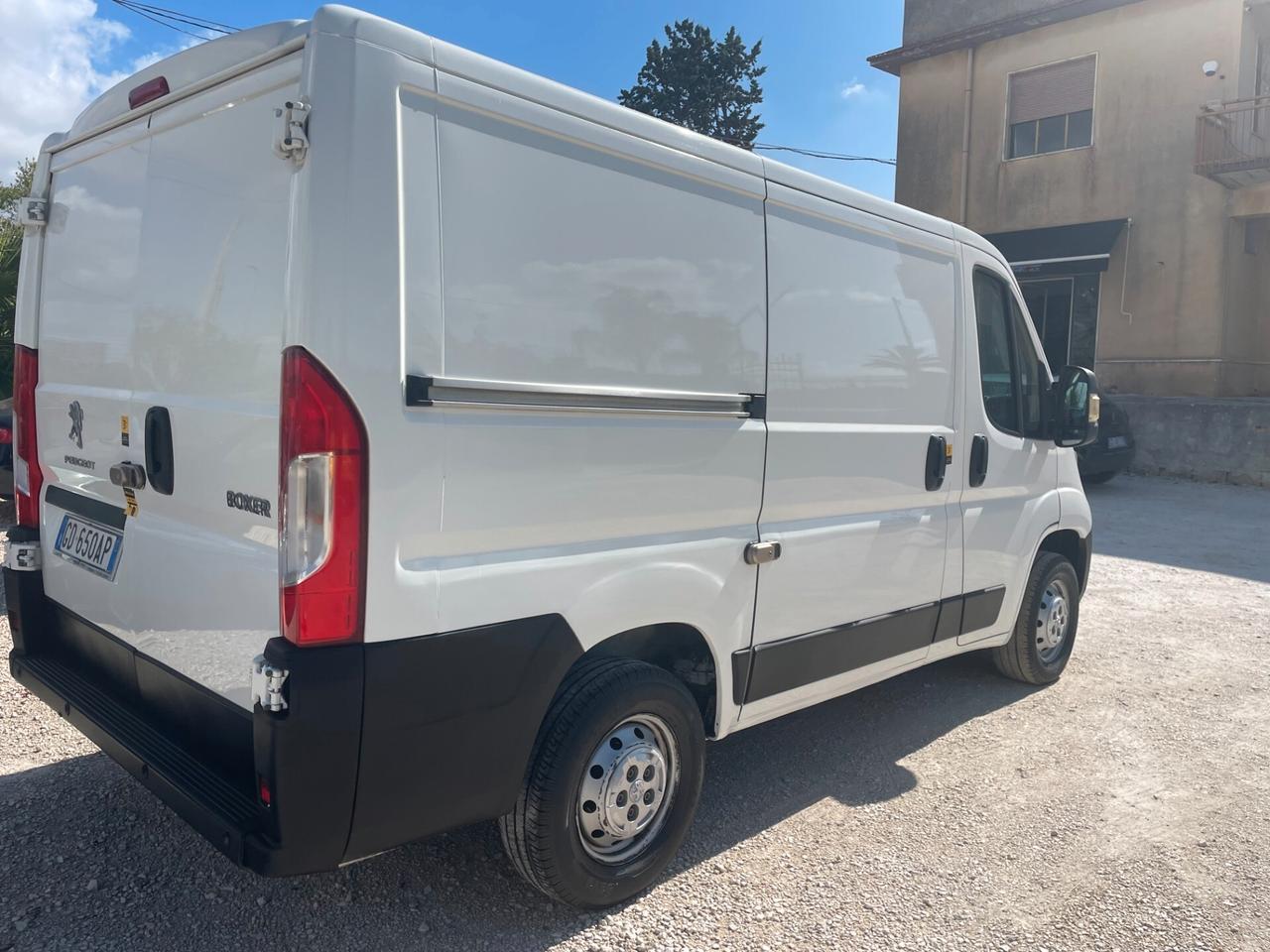 Peugeot Boxer 330 2.2 BlueHDi 140 S&S PC-TN Furgone