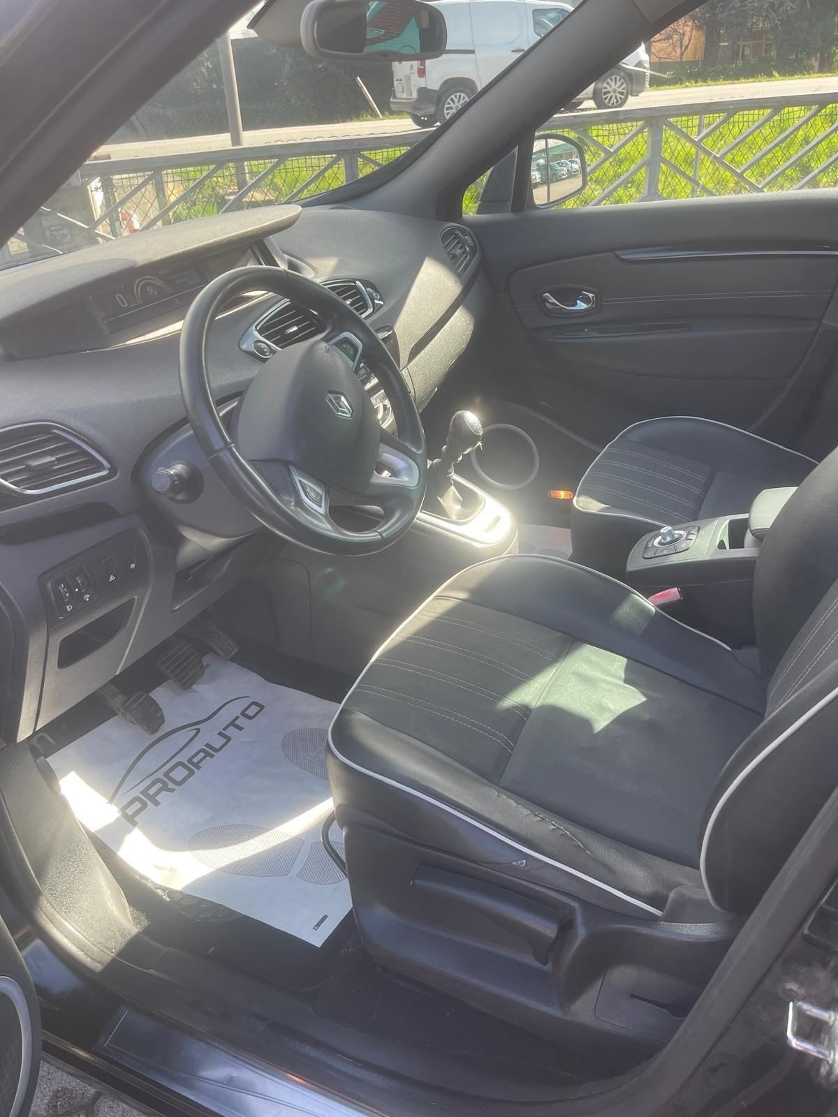 Renault Scenic Scénic X-Mod 1.5 dCi 110CV Dynamique