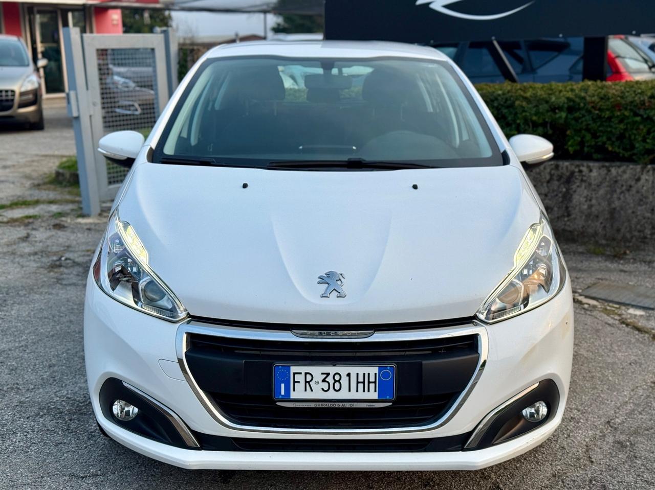 Peugeot 208 1.2i Benzina 82CV 5PT NEOPATENTATI 117.000KM