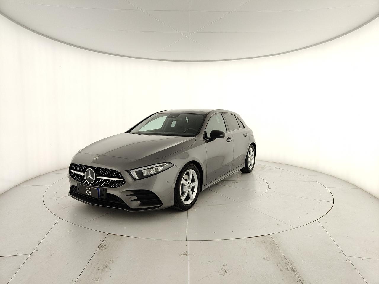 Mercedes-Benz A 200 Premium auto