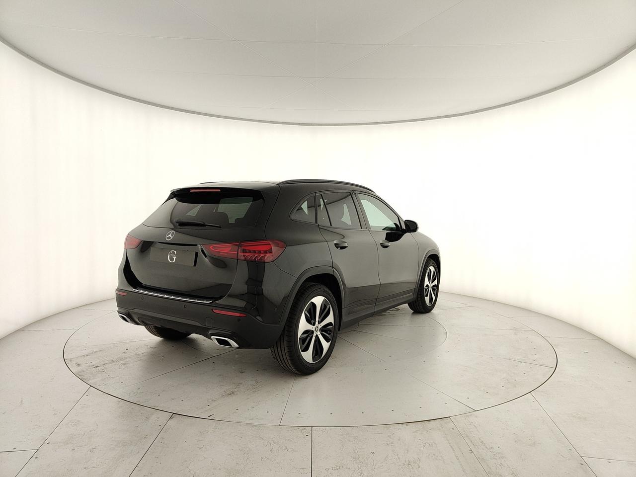Mercedes-Benz GLA 180 d