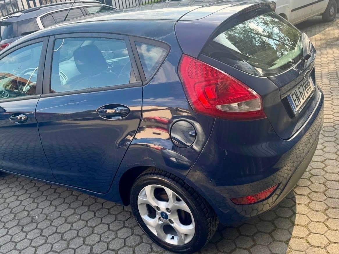 Ford Fiesta 1.4 Benzina GPL 5 porte Neopatentati