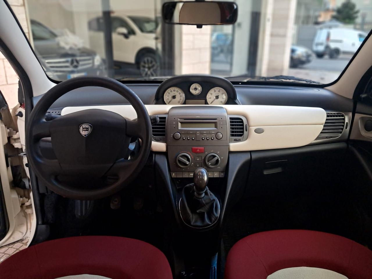 LANCIA YPSILON 1.2 BICOLOR-NEOPATENTATI-Euro3490