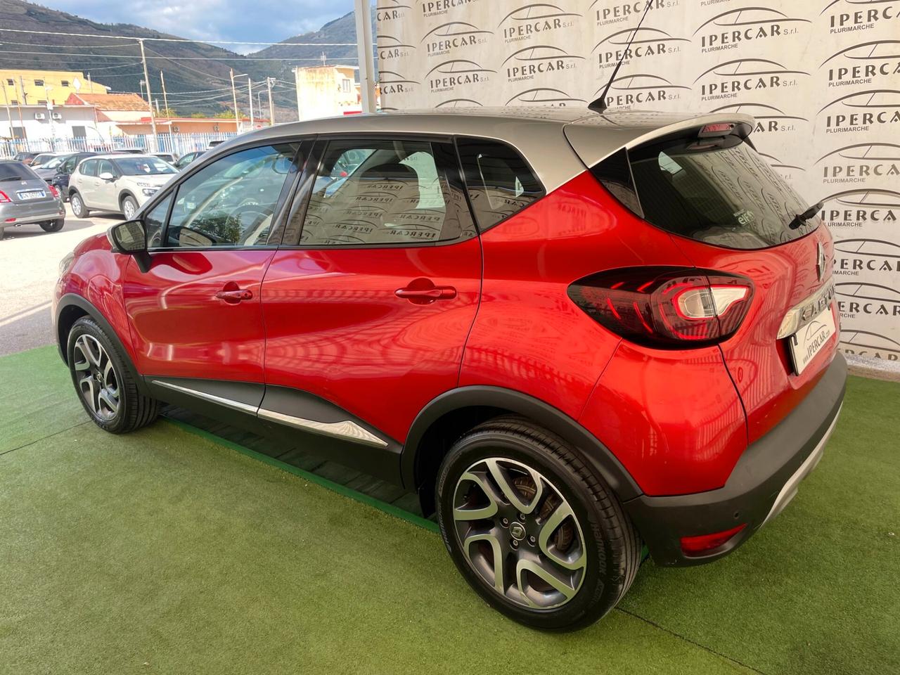 Renault Captur TCe 120 CV Start&Stop Energy Initiale Paris