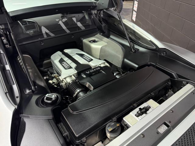 AUDI R8 4.2 V8 FSI QUATTRO R TRONIC