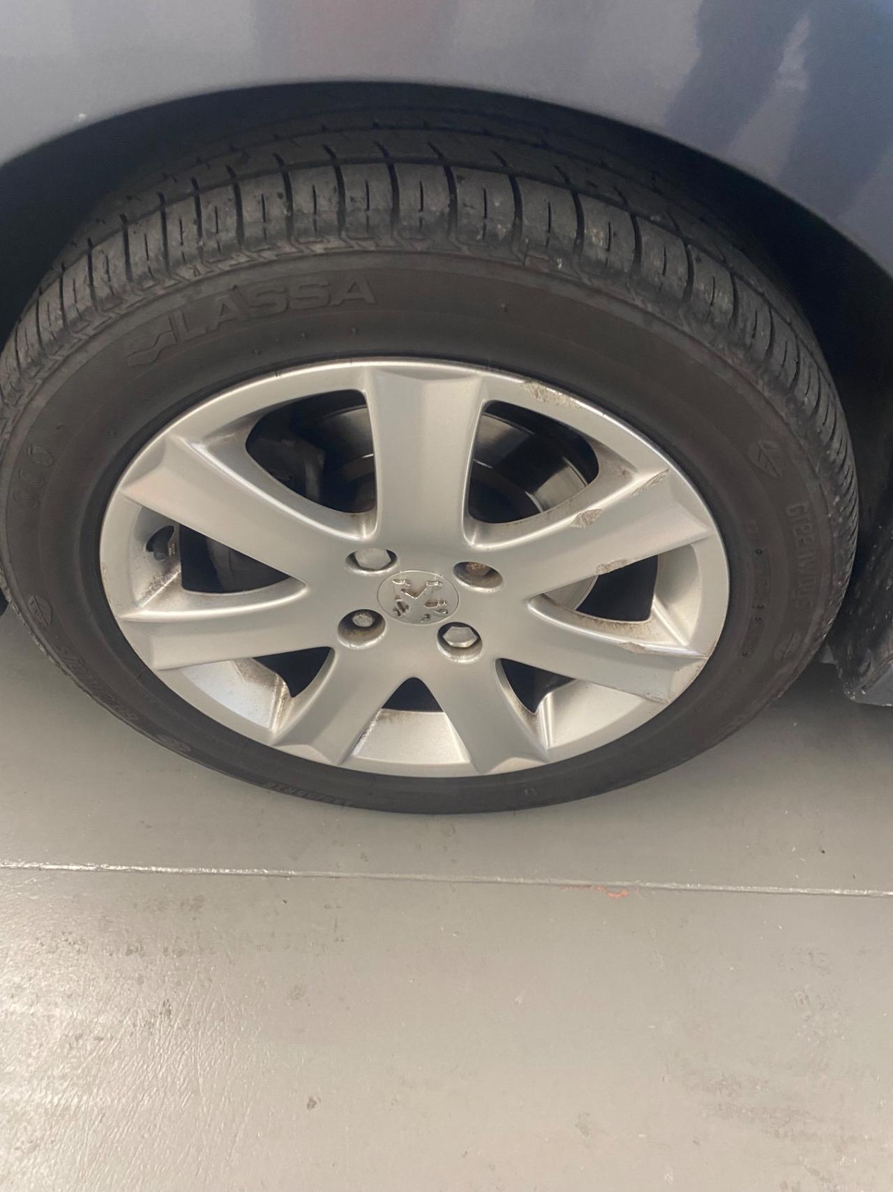 Peugeot 207 1.6 HDi 90CV 5p. XS