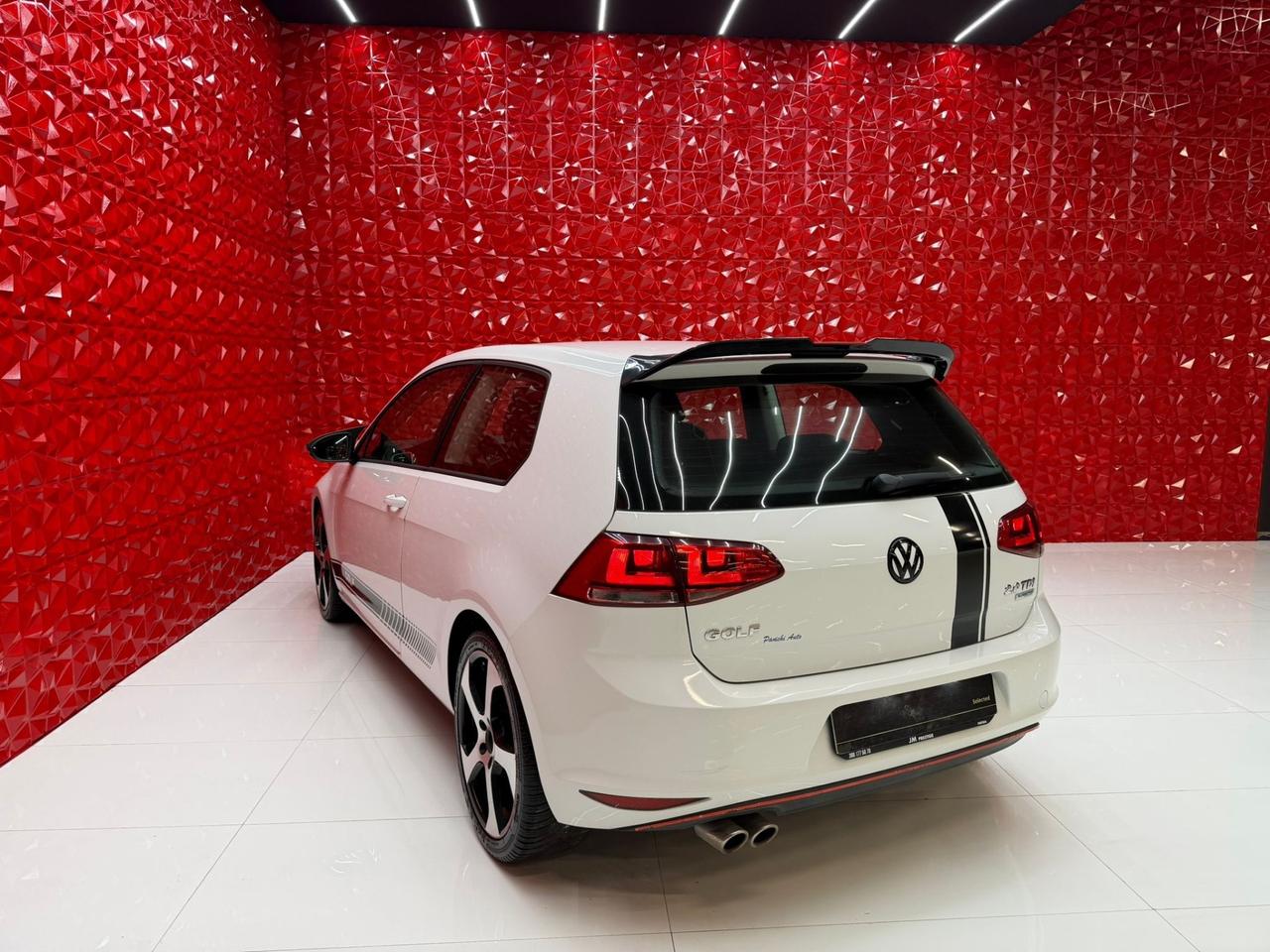 Volkswagen Golf 2.0 TDI 3p. Highline BlueMotion Technology