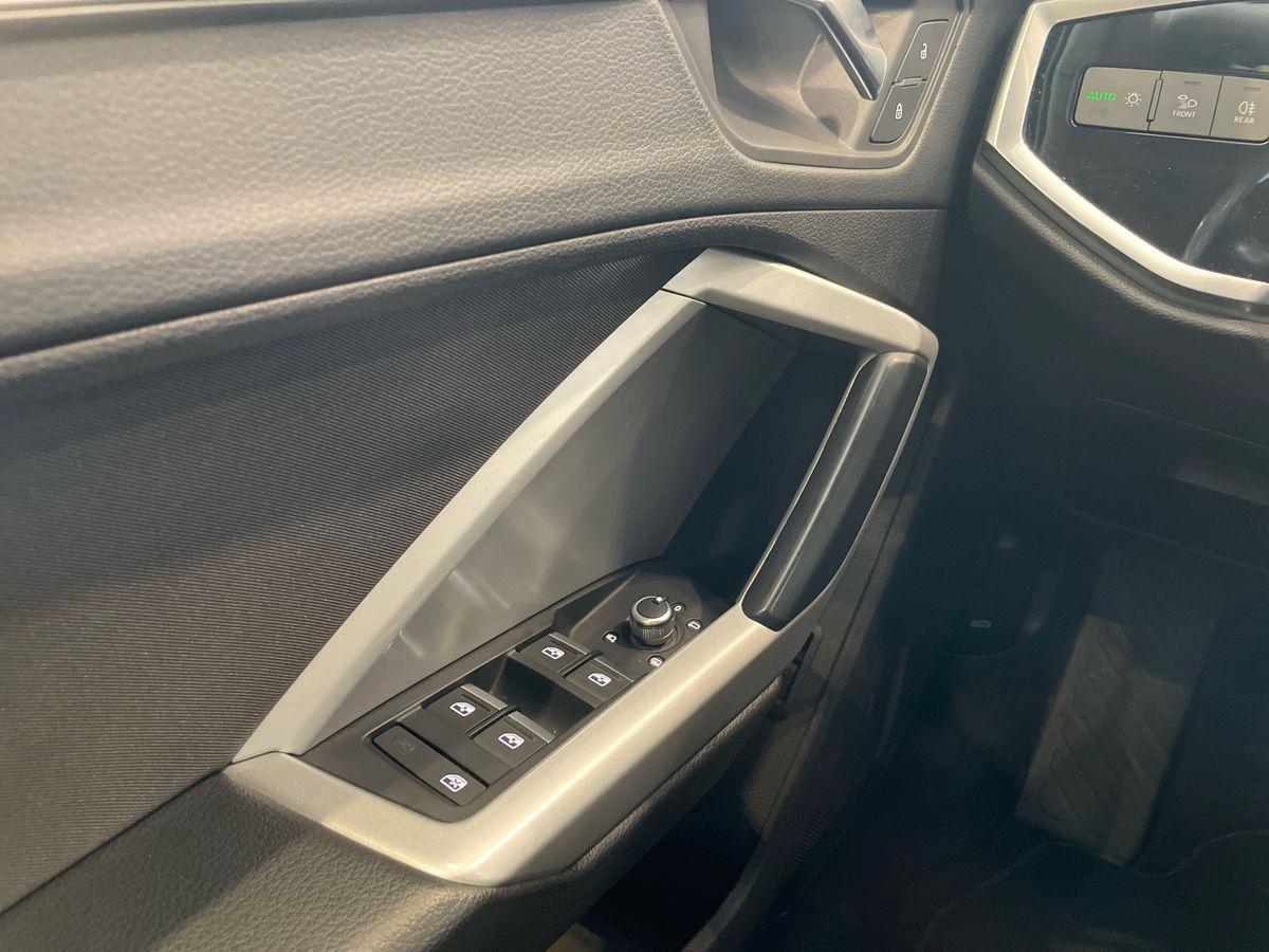 AUDI Q3 II 2018 - Q3 35 1.5 tfsi Business