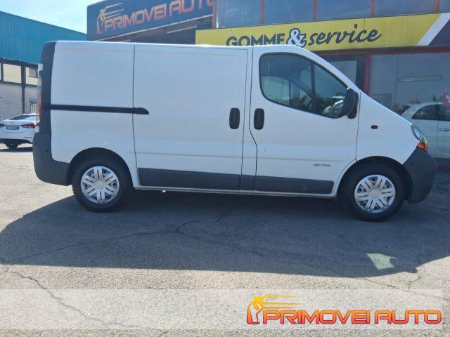 RENAULT Trafic 1.9 dCi/100CV L1 H1 Furg.