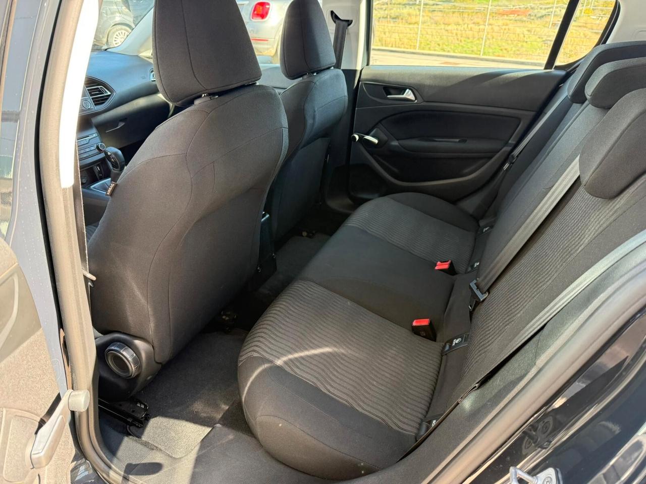 Peugeot 308 1.6 HDi 92 CV Access