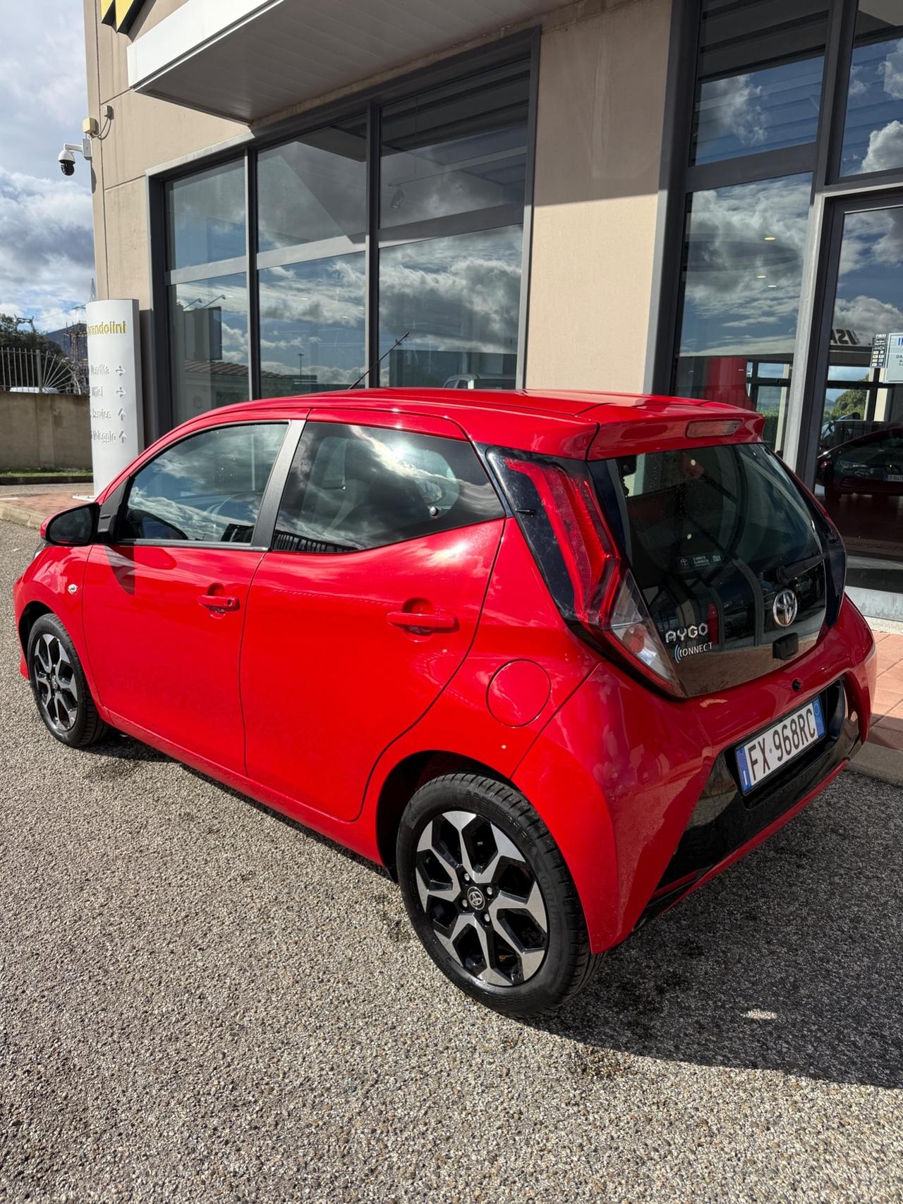 Toyota Aygo 1.0 VVT-i CONNET 23000KM my19"