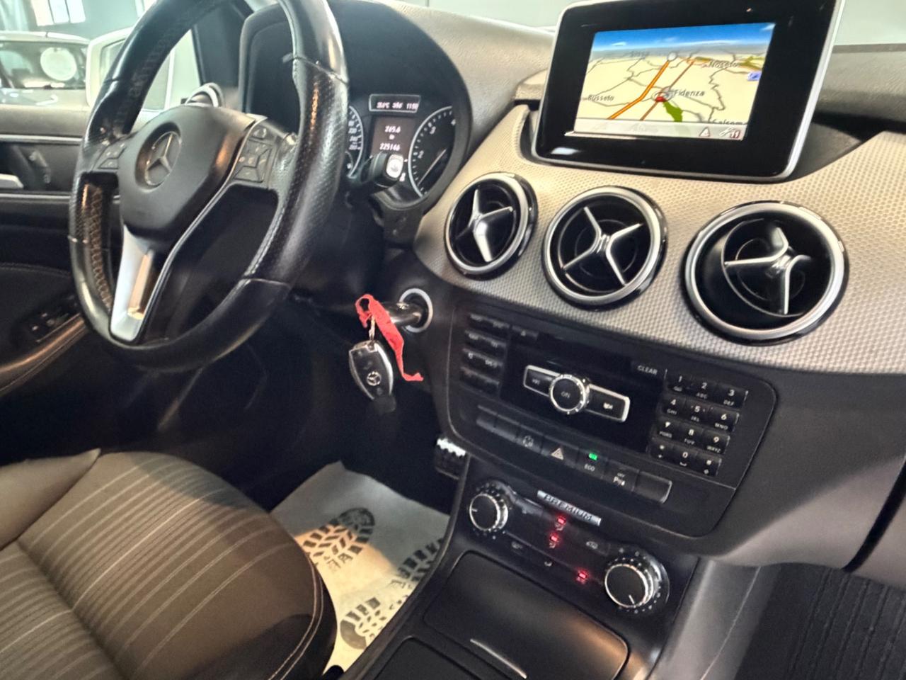 Mercedes-benz B 180 CDI BlueEFFICIENCY Premium