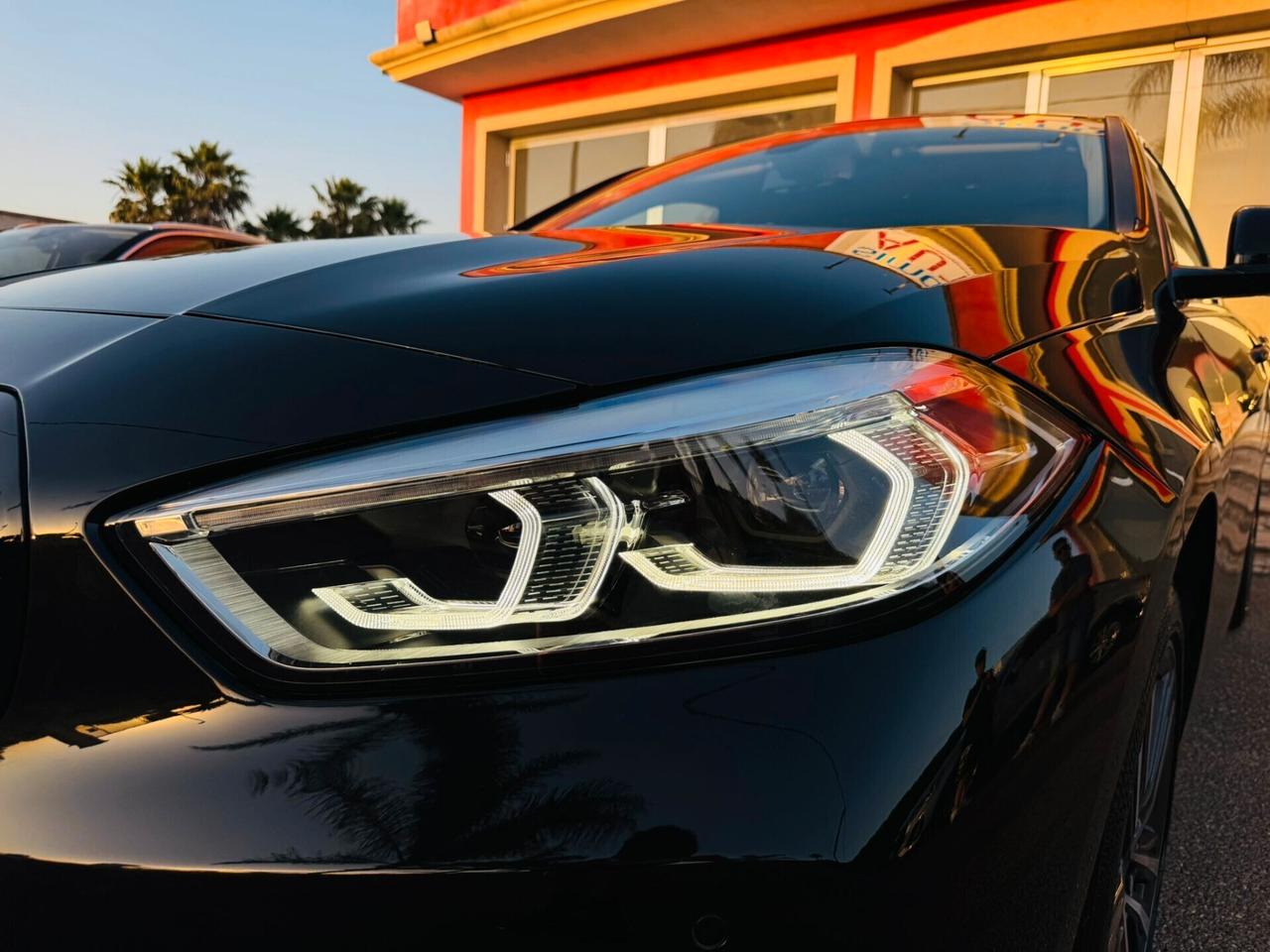 Bmw 116d 5p Sport Line Led/Navi