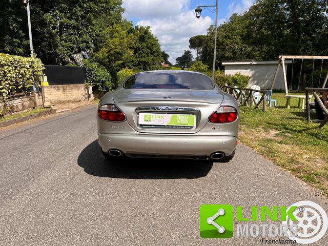 JAGUAR XK8 4.0 Coupé