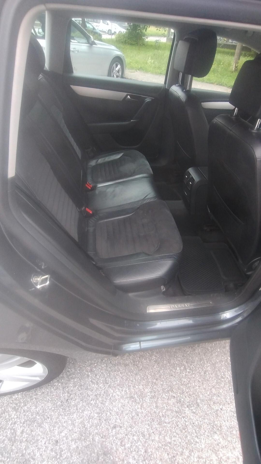 Volkswagen Passat 2.0 TDI DSG Highline BlueM. Tech.