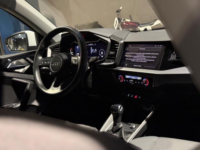 AUDI A1 SPB 30 TFSI S tronic S-LINE Identity Black