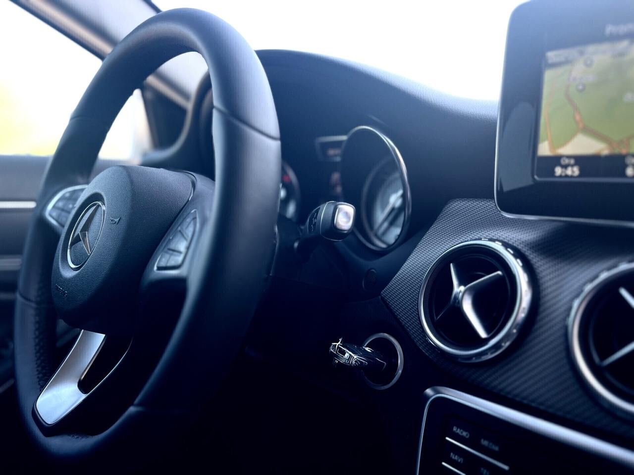 GLA 200 (136cv) MOTORE MERCEDES 4MATIC*AUTOMATICO