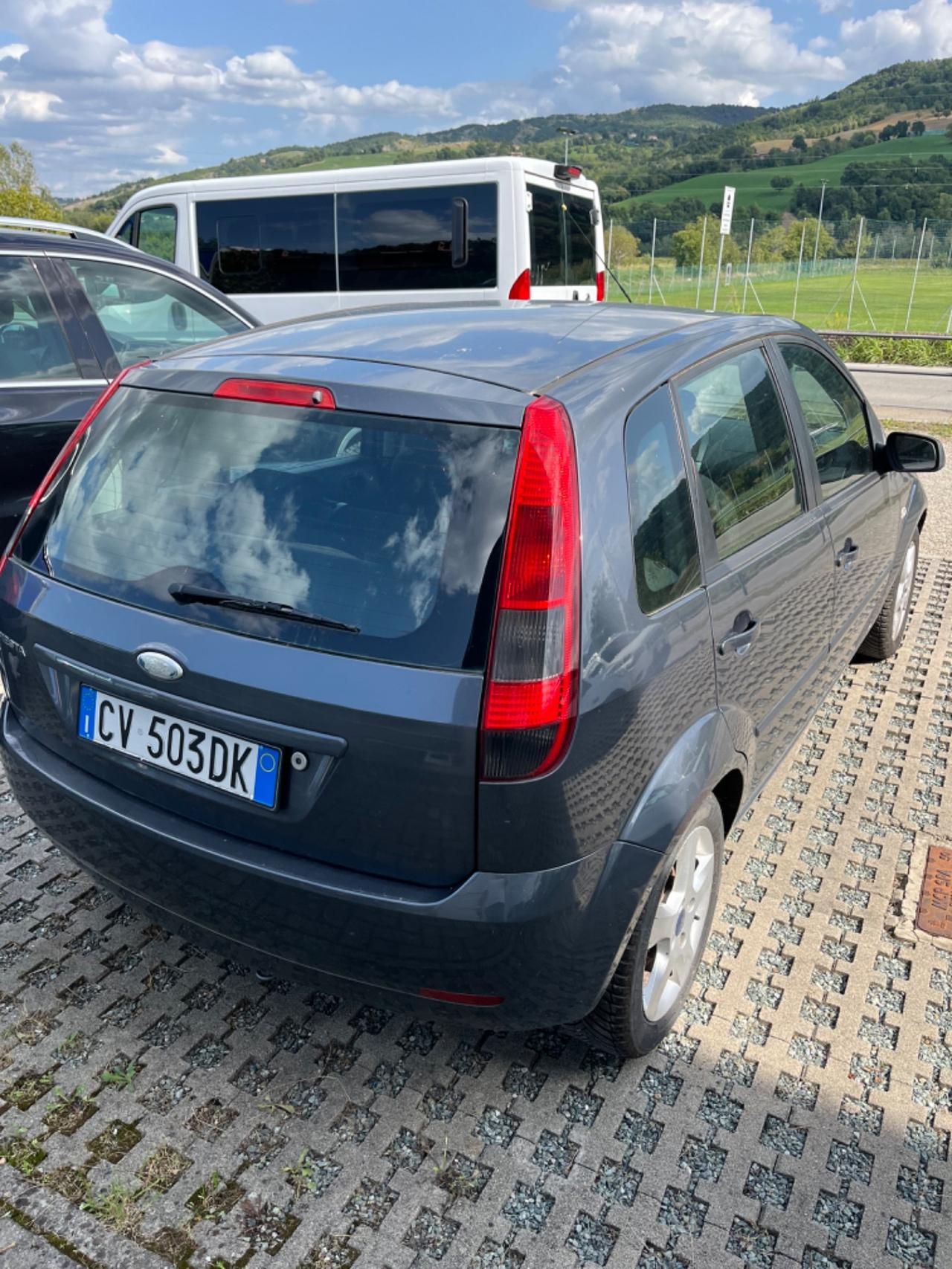 Ford Fiesta 1.4 16V 5p. Ghia GPL
