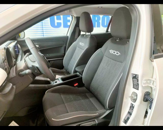 FIAT 600 1.2 hybrid 145cv auto