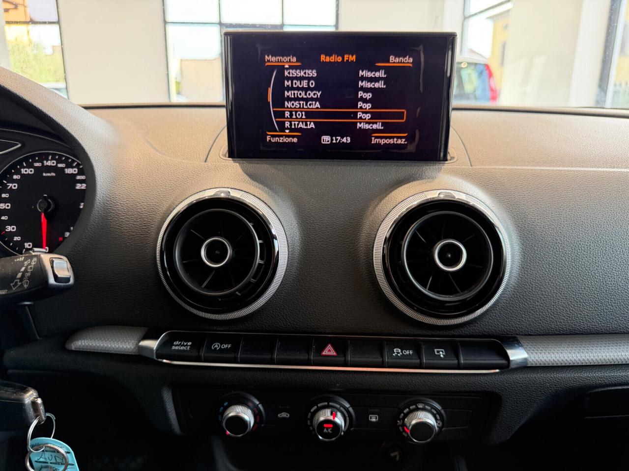 Audi A3 1.6 TDI clean diesel Ambition