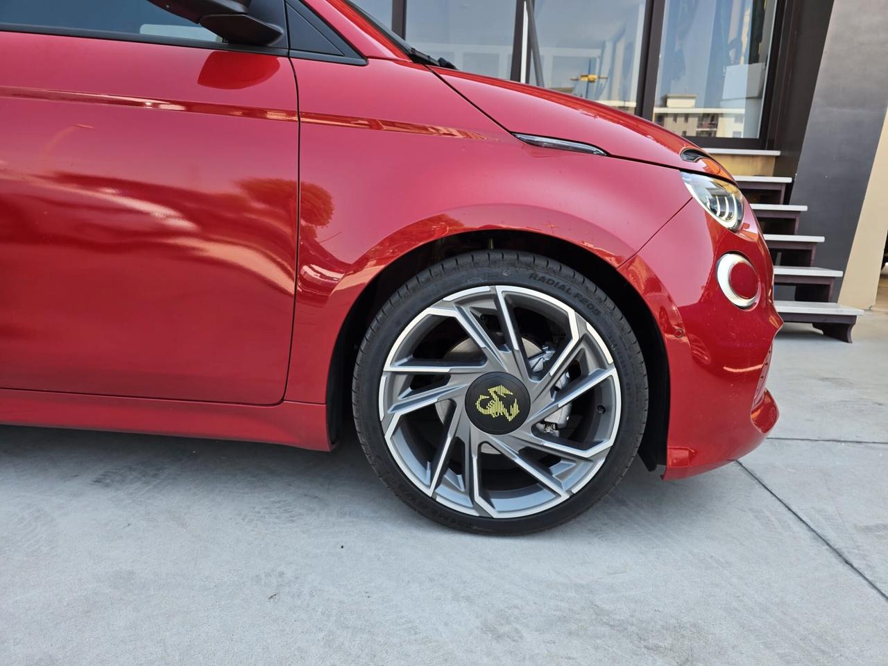 Abarth 500e Scorpionissima