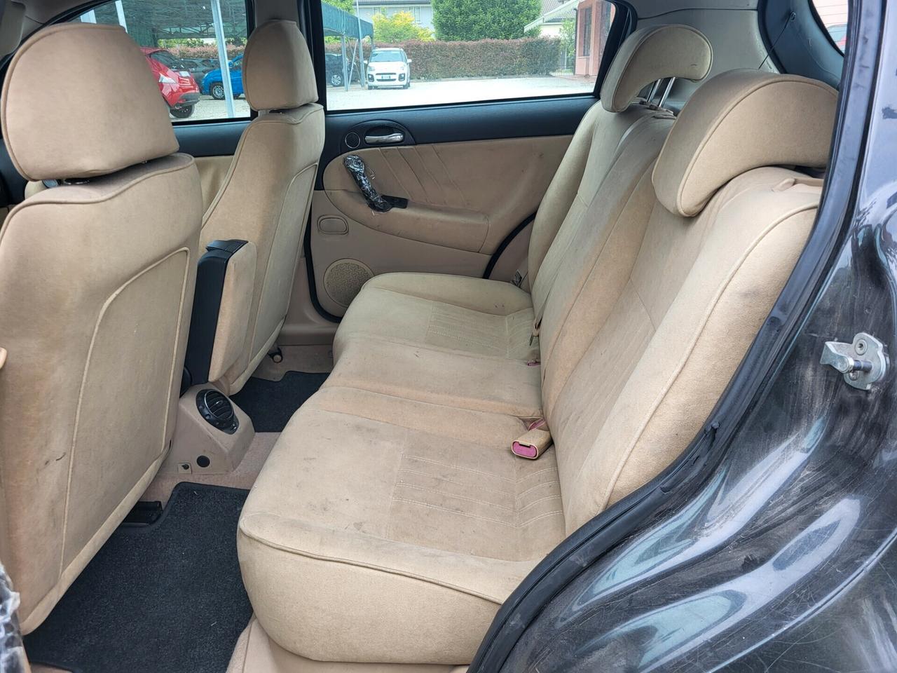Alfa Romeo 147 1.9 JTD M-JET 16V 5 porte Dist.