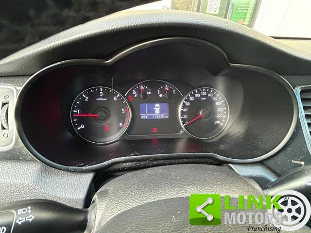 KIA Carens UNICO PROPRIETARIO