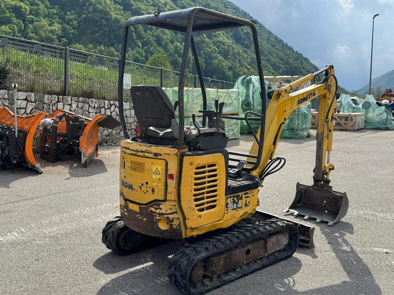 Miniescavatore Komatsu PC 16