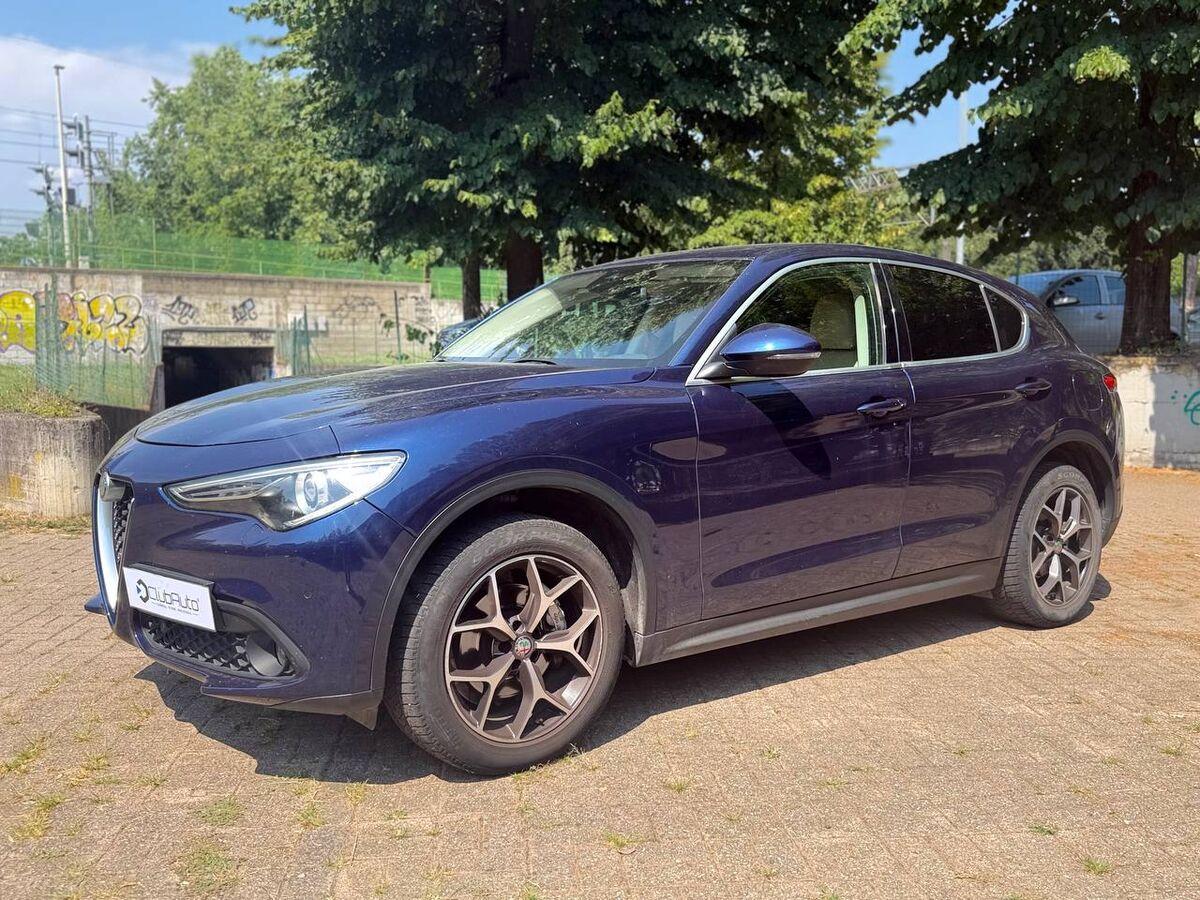 Alfa Romeo Stelvio 2.2 t Business Q4 210cv auto