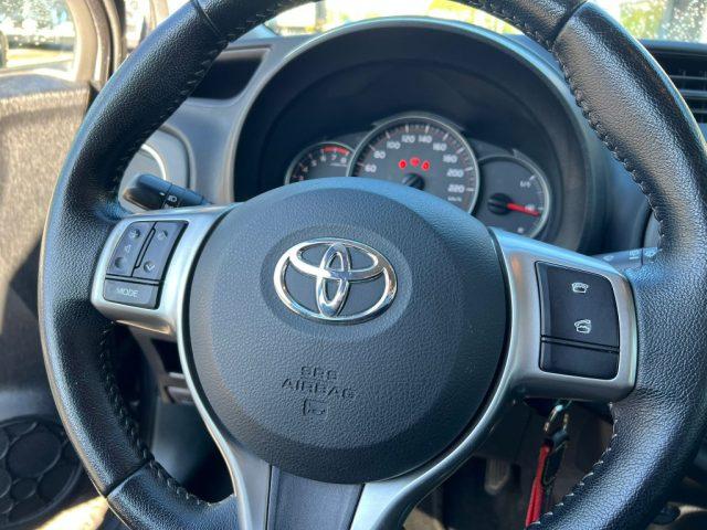 TOYOTA Yaris 1.0 5 porte Lounge