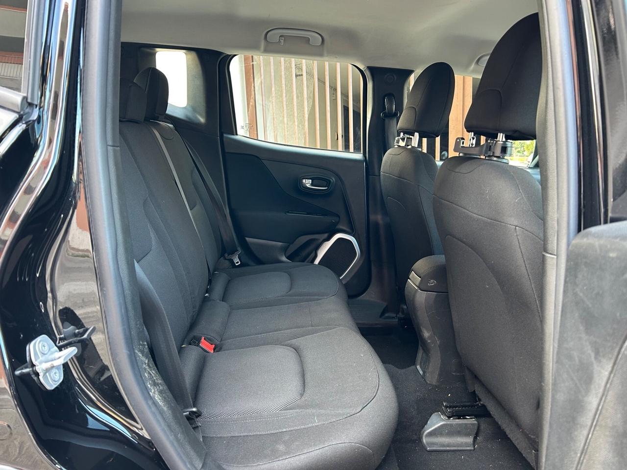 Jeep Renegade 1.6 Mjt Sport ideale per neo patenta