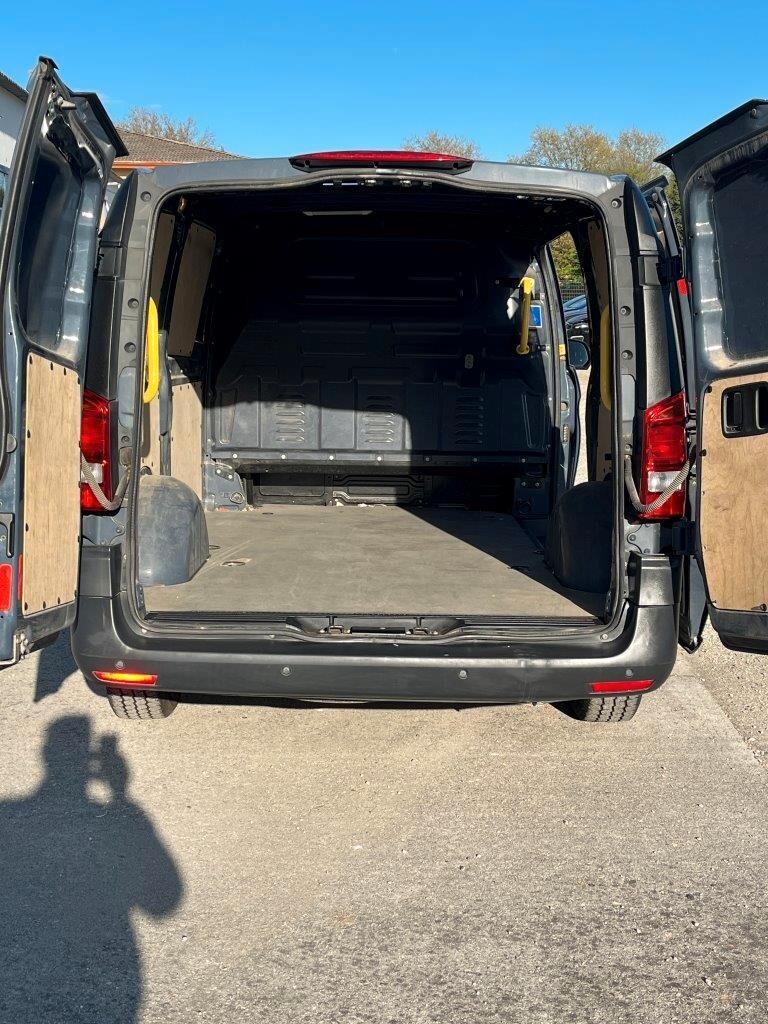 Mercedes Benz Vito (Armada) 110 Long FP