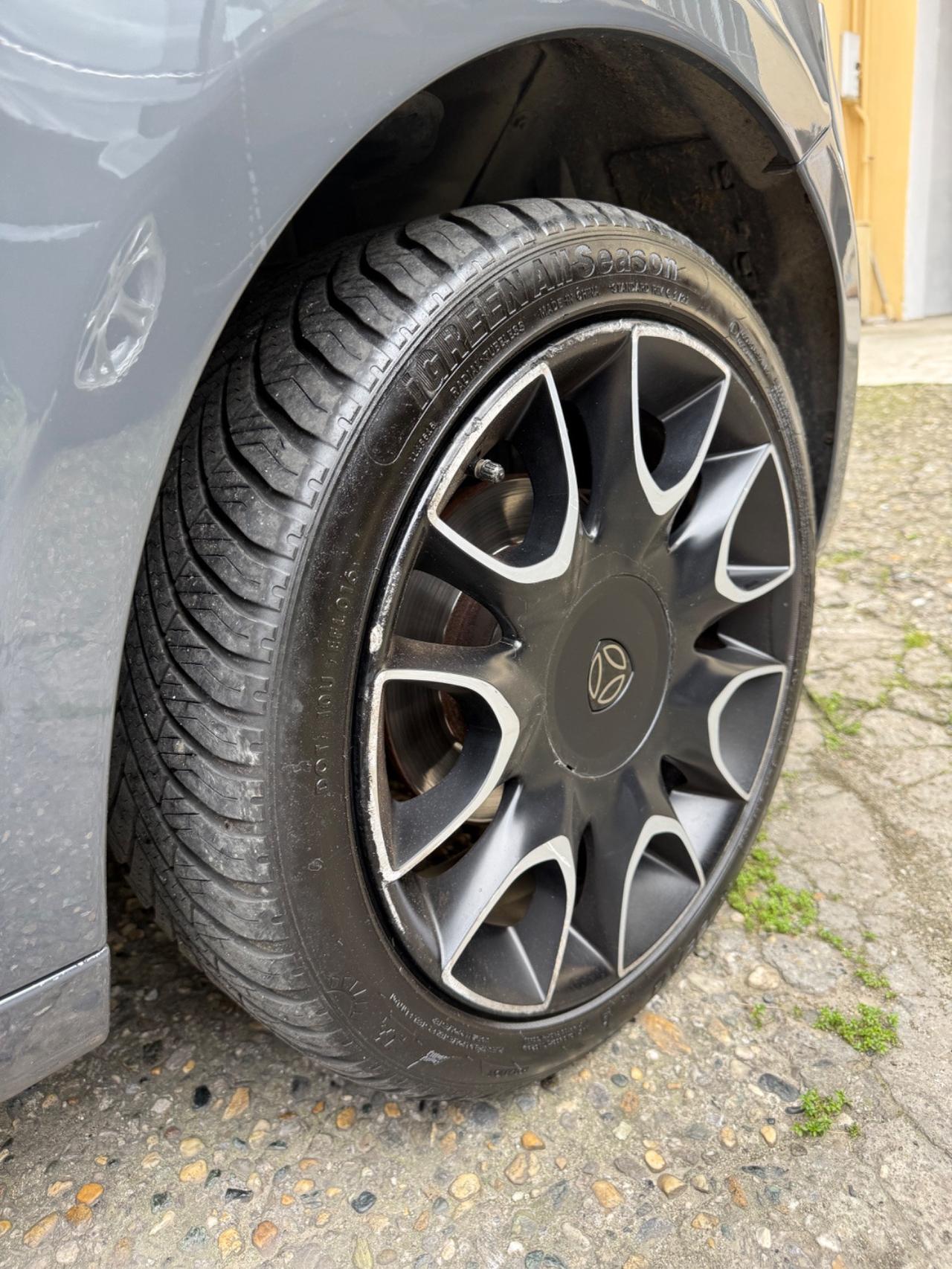 Lancia Ypsilon 5 Porte Ypsilon 1.2 8v GPL S MomoDesign 69cv E6