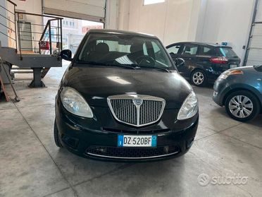 Lancia Ypsilon 1.4 Argento Ecochic GPL