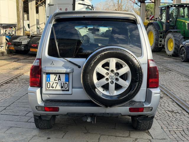 MITSUBISHI Pajero 3.2 16V DI-D 3p. aut. Intense