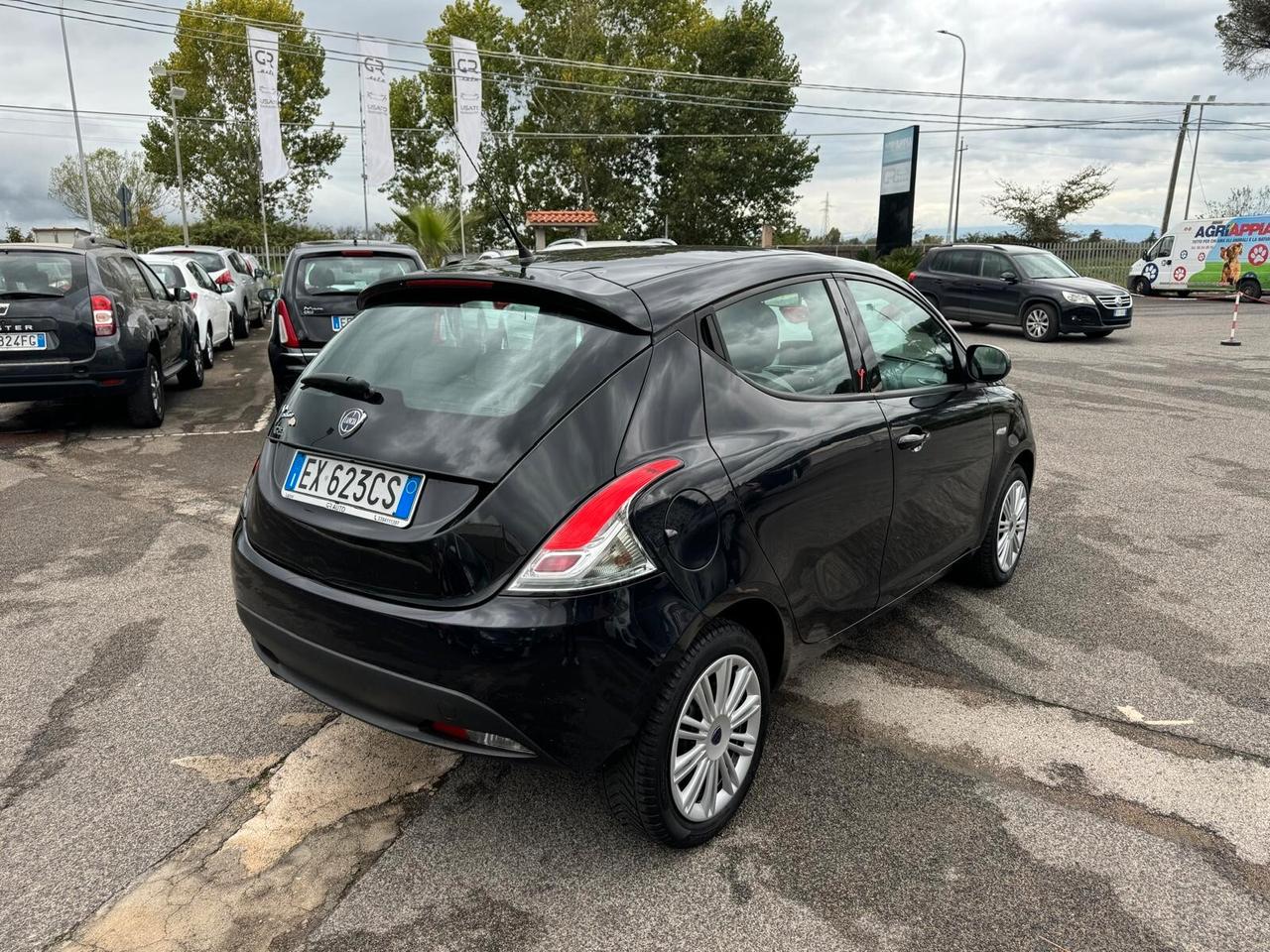 Lancia Ypsilon 1.2 GPL SCADENZA 2034 NEOPATENTATI 2014