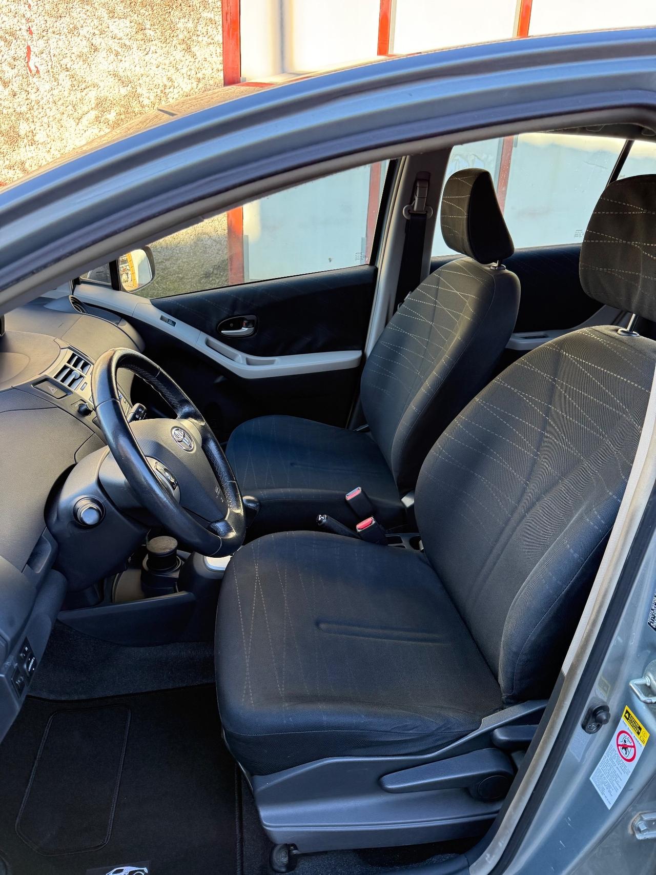 Toyota Yaris 1.4 D-4D 5 porte M-MT Sol