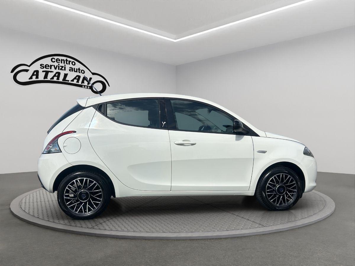 LANCIA - Ypsilon - 1.2 69 CV 5p. Platinum