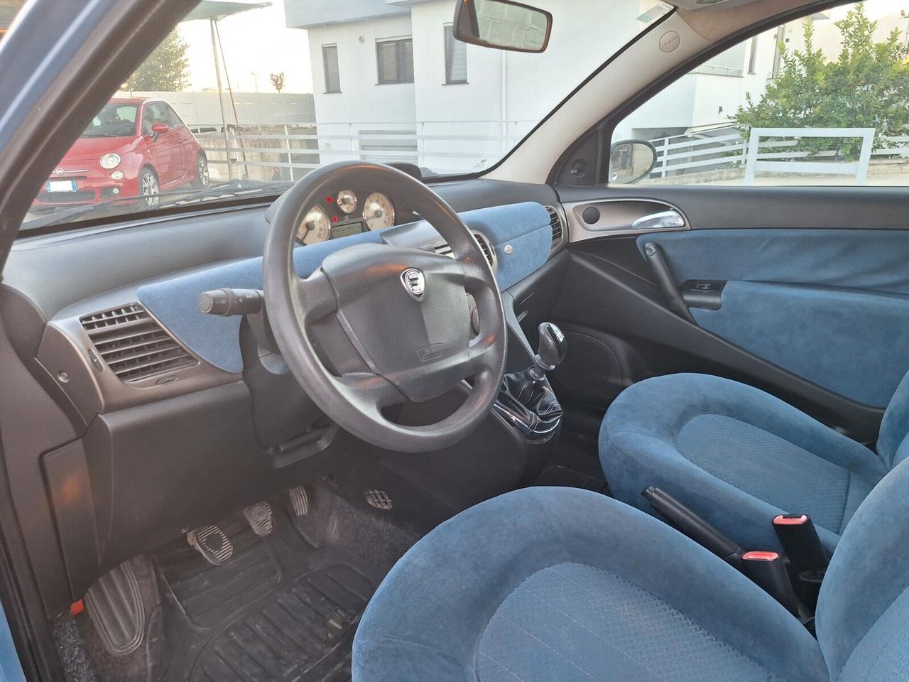 Lancia Ypsilon 1.2 Oro