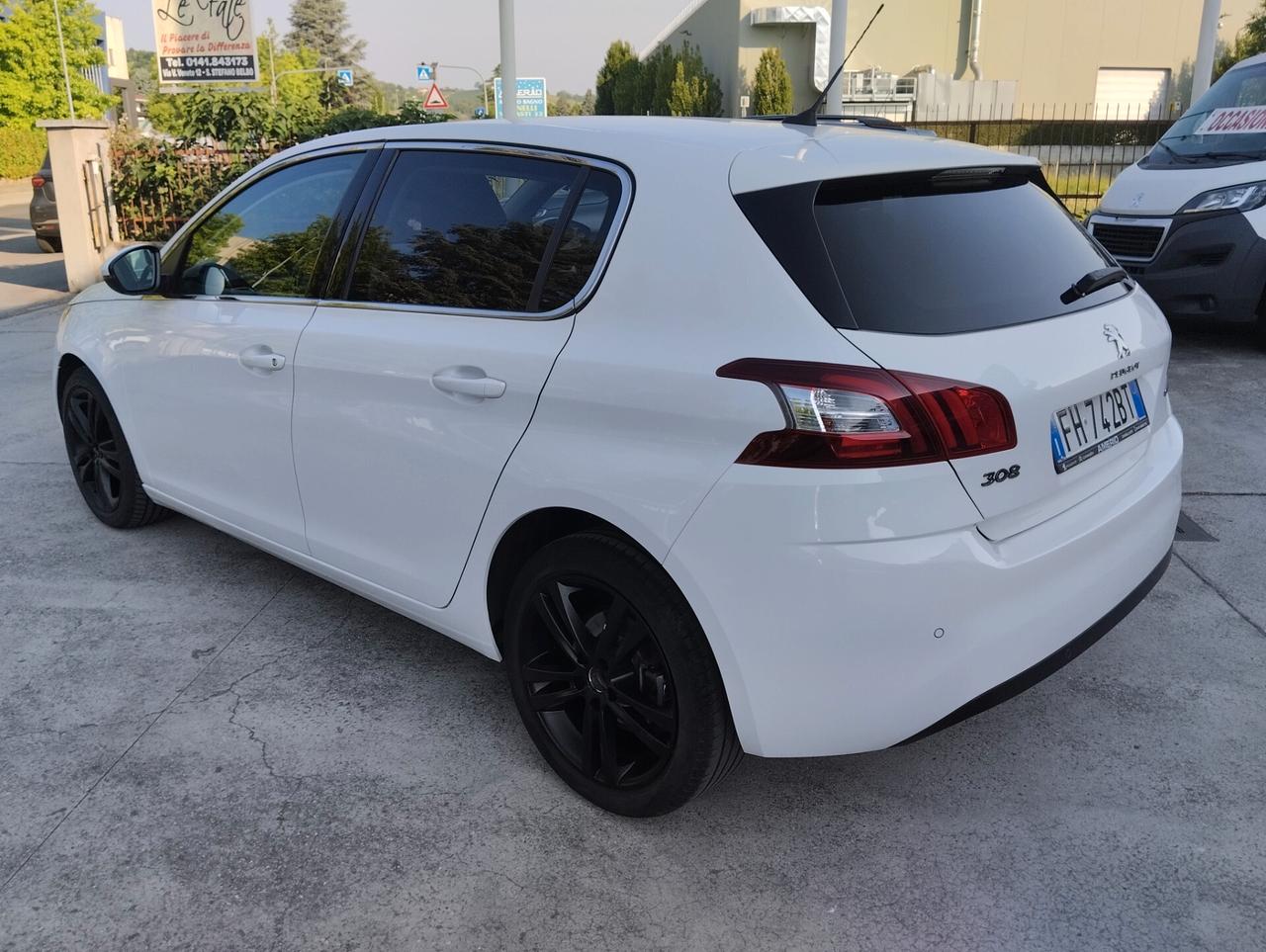 Peugeot 308 BlueHDi 120 S&S Allure