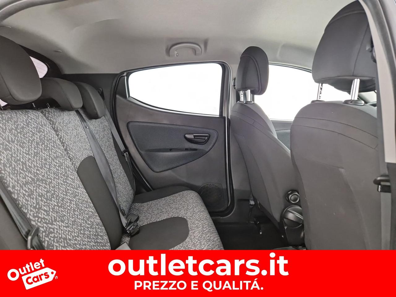 Lancia Ypsilon 1.2 silver 69cv